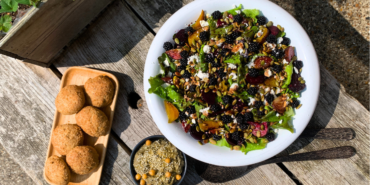 Summer Beetroot, Ricotta and Blackberry Salad with balsamic dressing